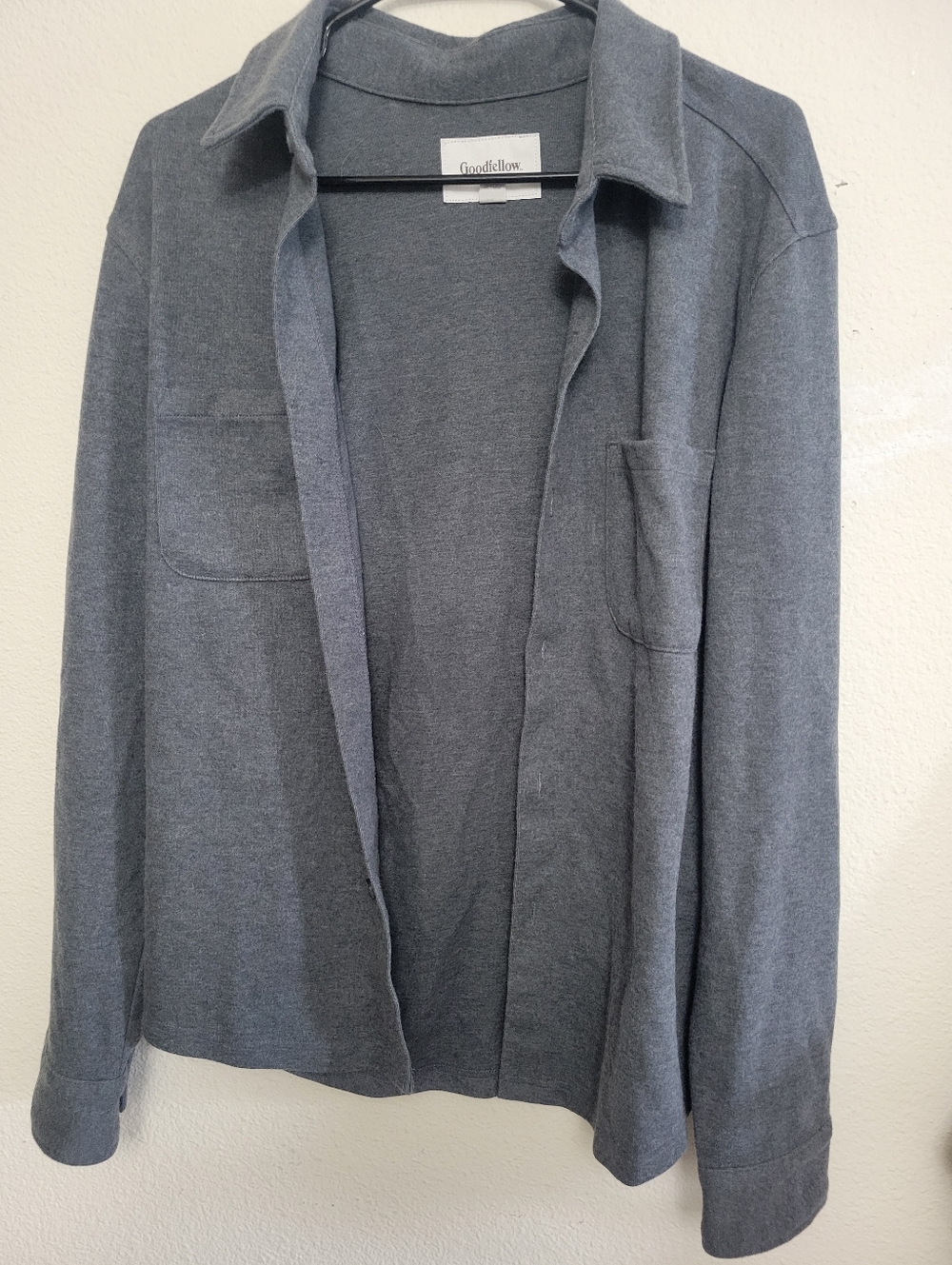 Mens medium thick gray button up long sleeve shirt